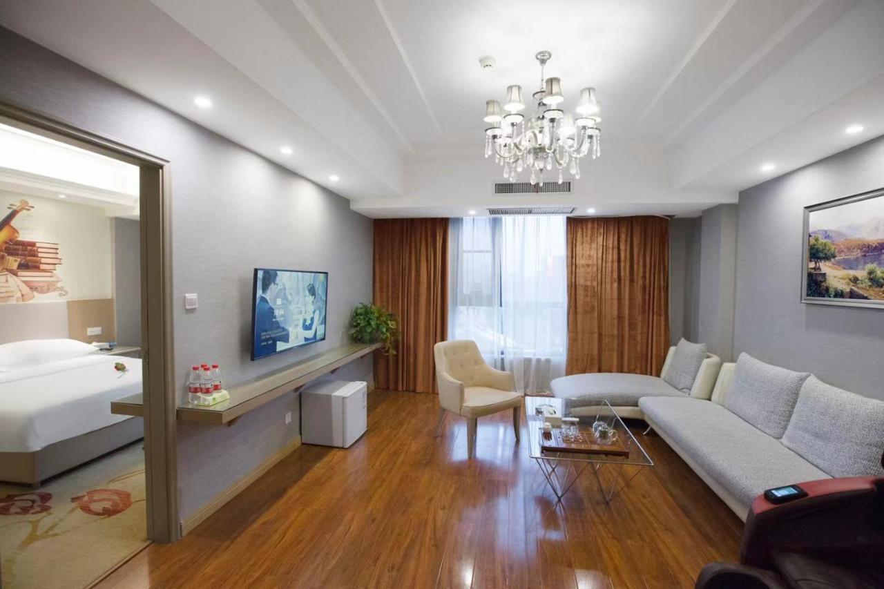 Vienna Hotel Nanyang People Road Exterior foto